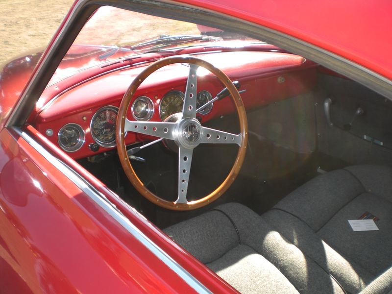 Illustration for article titled Lots of Pictures of the Cool Cars of France and Italy in Van Nuys, CA Yesterday Part 1